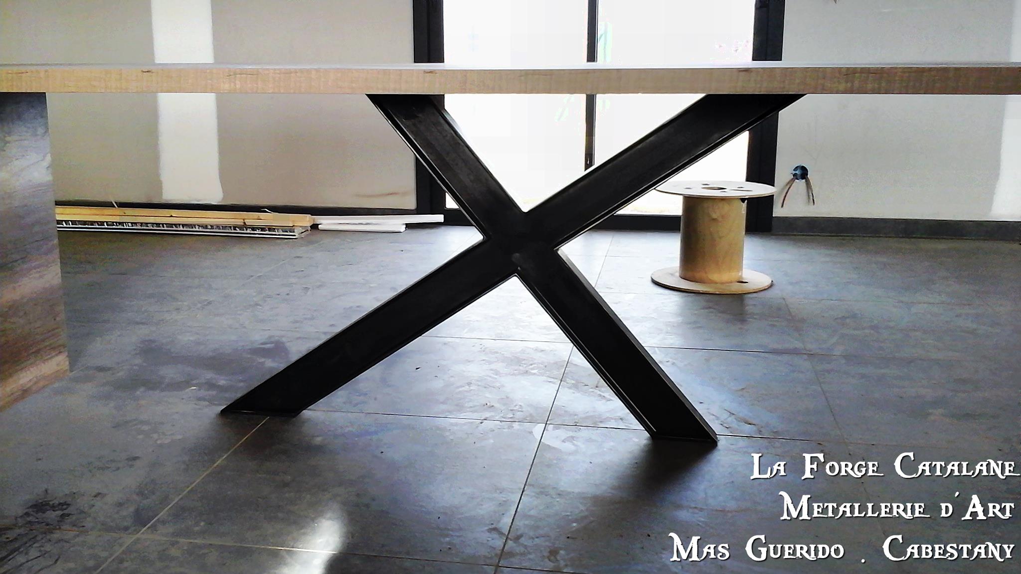 Pied table ilot cuisine fer Forge Catalane Cabestany (3).jpg